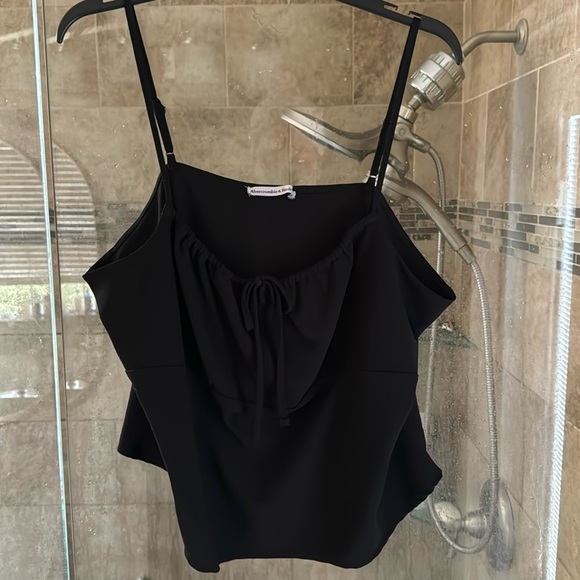 EUC Abercrombie Strappy Tie Front Crop Top - Picture 1 of 3